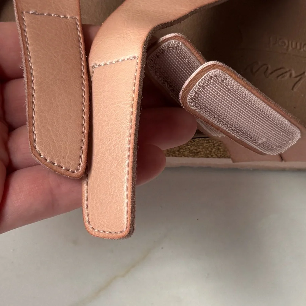 Skechers Arch Comfort strappy sandals for women (nude pink)- Size 9 - Picture 6 of 9